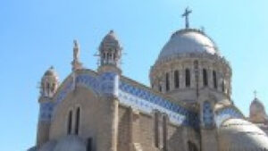 Алжир затваря 16 евангелски църкви