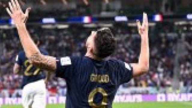 Оливие Жиру прославя Бога за успеха на своя отбор